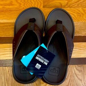 NWT- Brown Men’s Reef Cushion Norte - size 7